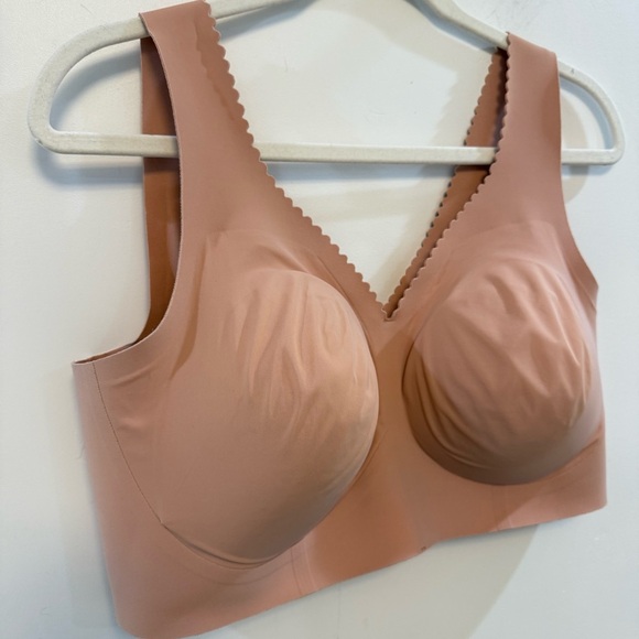 EVELYN| EVELYN HIMALAYAN SALT WIRELESS
PLUNGE BRA - Picture 4 of 12
